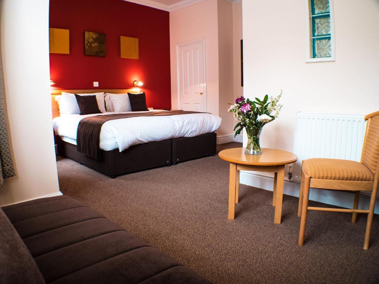 Glen Mona Hotel Дъглас Екстериор снимка